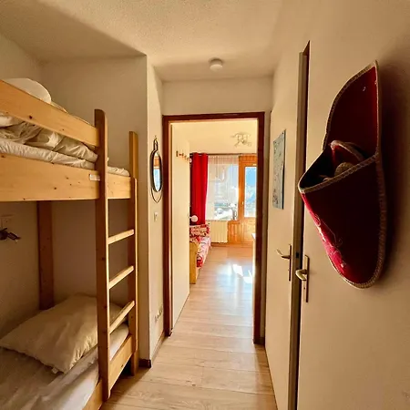 Apartment Confortable Avec Balcon Et Parking Au Centre Du Village - Fr-1-624-121