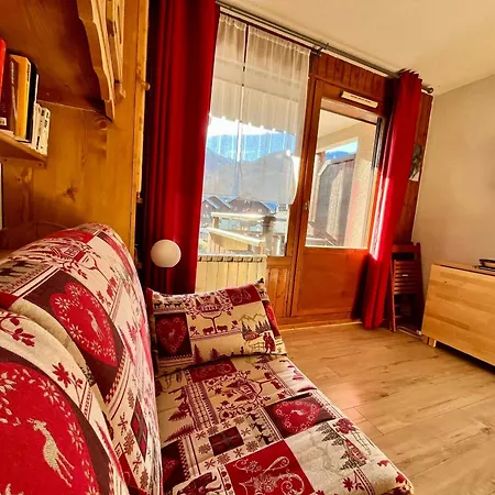 Confortable Avec Balcon Et Parking Au Centre Du Village - Fr-1-624-121 Apartment *