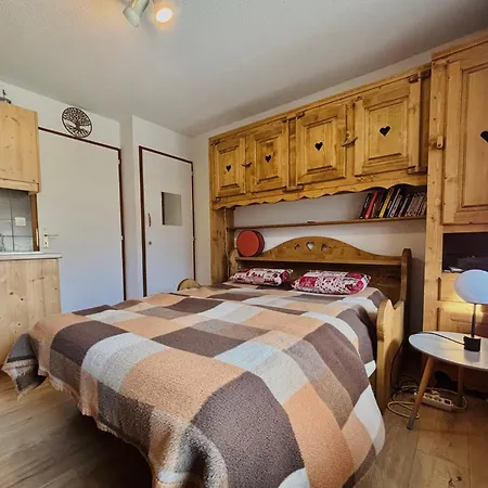 Centre Village Avec Parking Et Animaux Acceptés - Fr-1-624-121 Appartement