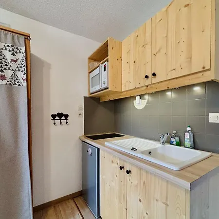 Centre Village Avec Parking Et Animaux Acceptés - Fr-1-624-121 Appartement *